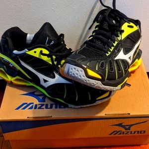 Mizuno Wave Tornado X